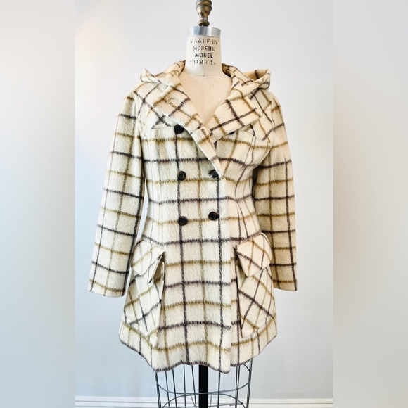 Vintage Pure Wool Peacoat - Double Breasted. - Picture 2 of 11